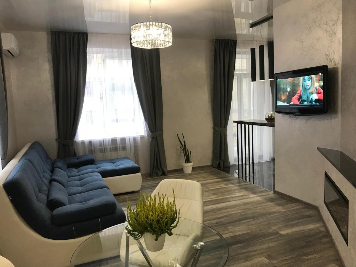 New Luxury Apartment In The Center On Konstitution Square Charkov Buitenkant foto