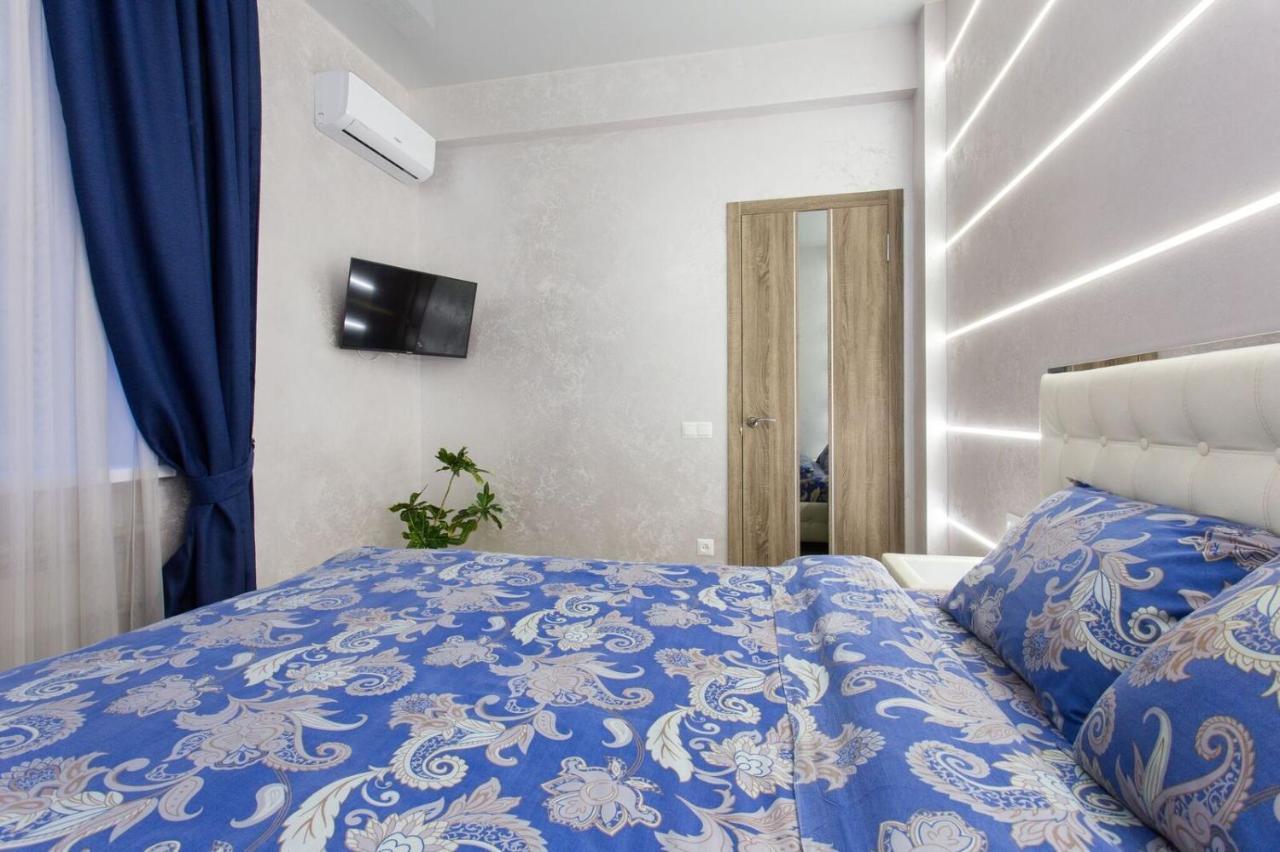 New Luxury Apartment In The Center On Konstitution Square Charkov Buitenkant foto